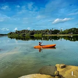Silent River Thalayolaparambu
